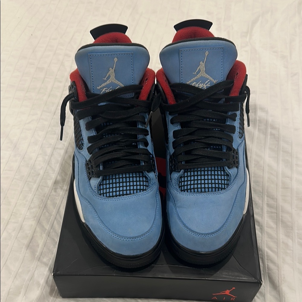 Air Jordan 4 retro Travis Scott size 10.5 with box